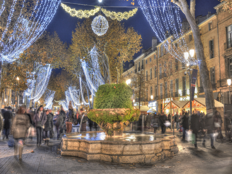 Vieux Marché de Noël © jeangill / iStock