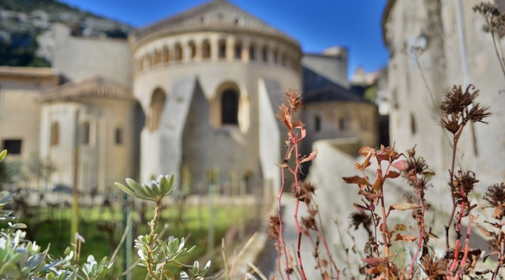 L'abbaye de Gellone dans le village de France de Saint-Guilhem-le-Désert