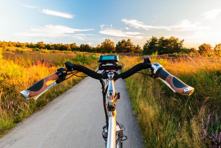 Vélo électrique sur les chemins de montagne 