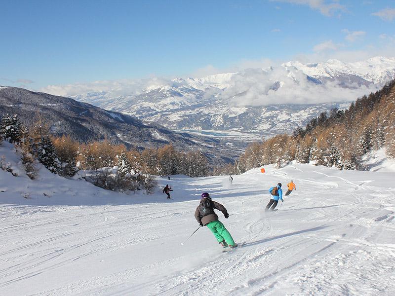 Skier à la station des Orres